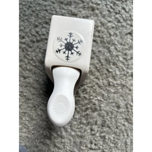 Martha Stewart ALPINE SNOWFLAKE Paper Punch - Picture 1 of 3